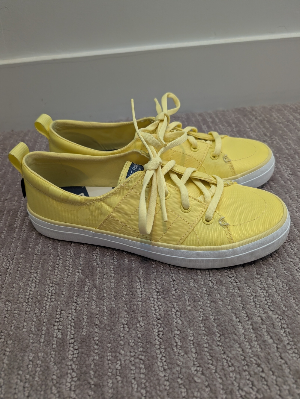 Sperry Women's Crest Vibe Bionic Sneaker (BRIGHT Yellow)